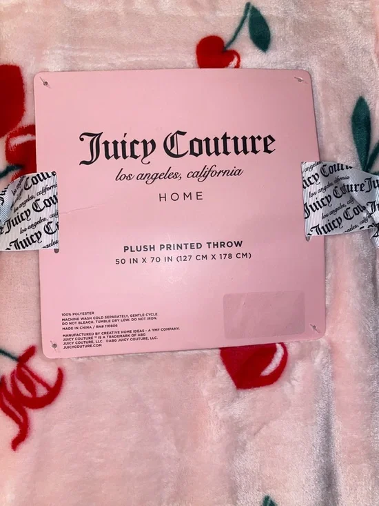 Juicy Couture Cherry Hearts Pink Plush Throw Blanket - Picture 5 of 5